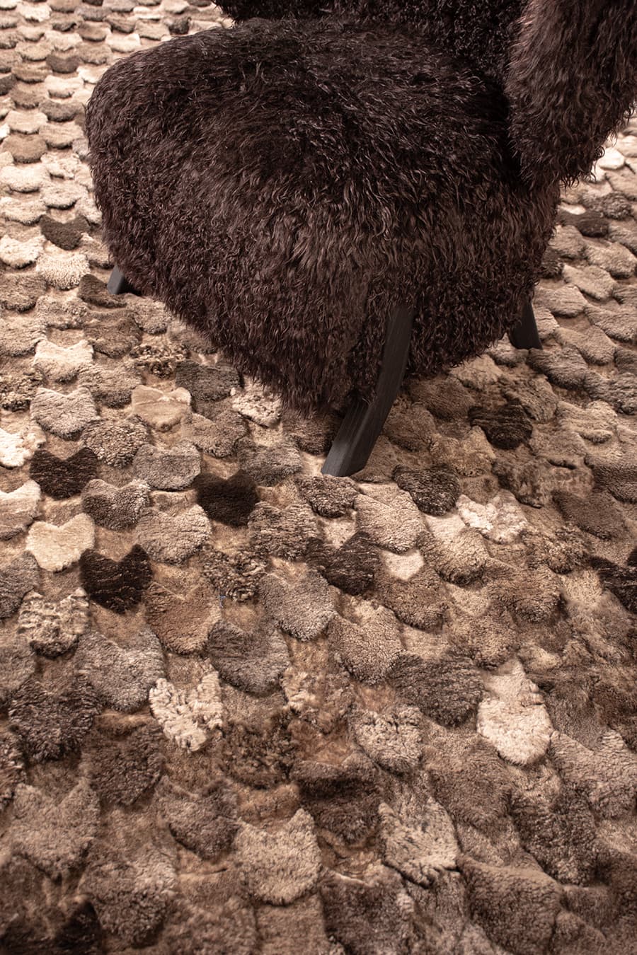 ARROWS – Hi-Low Sculpted Shearling Rug