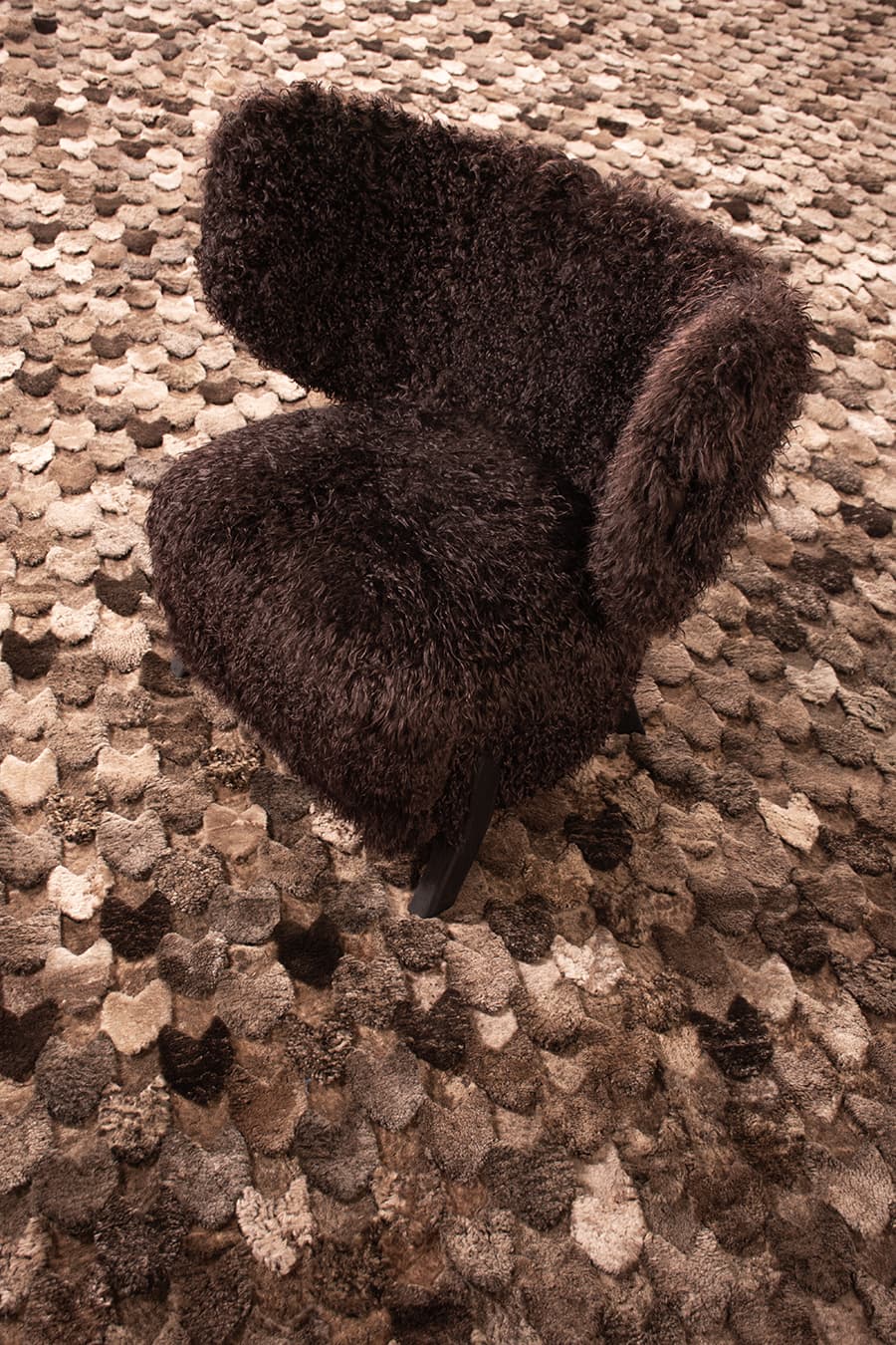 ARROWS – Hi-Low Sculpted Shearling Rug