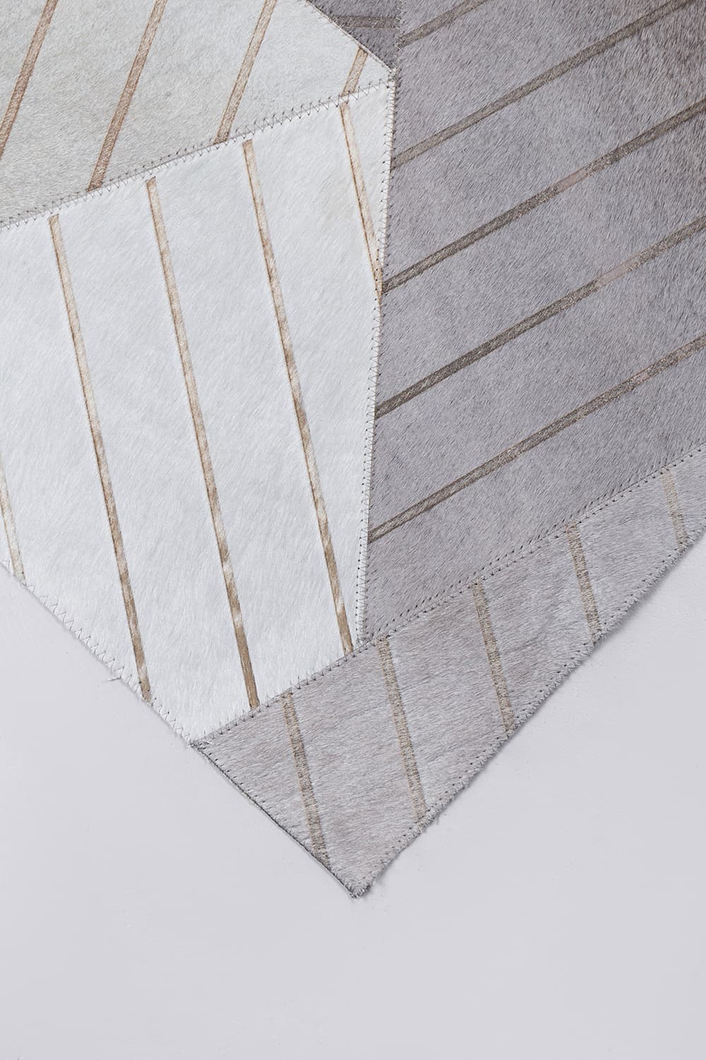 BROKEN LASERED - Custom Rug for Interior Designers