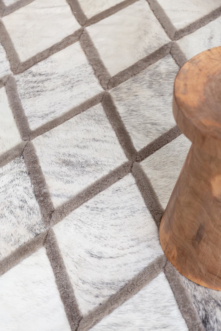 DIAMONDS - Rug in Hide and Shearling