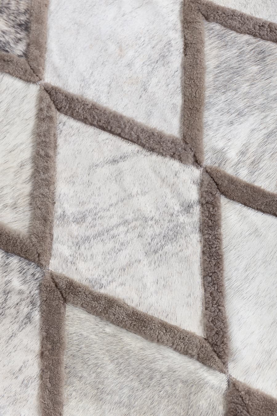 DIAMONDS - Rug in Hide and Shearling