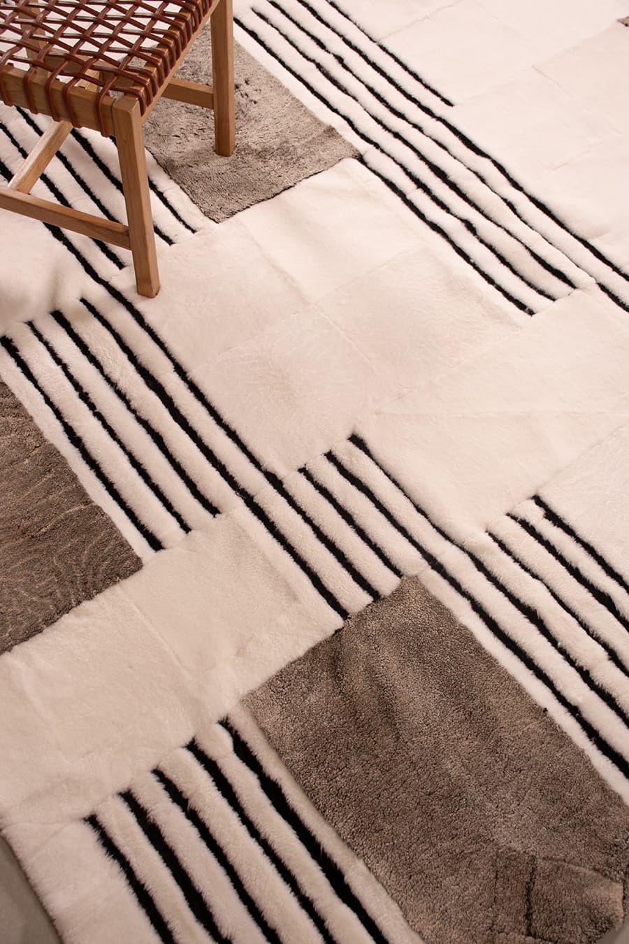 DONKEY - Merino Wool Rug for High-End Interiors