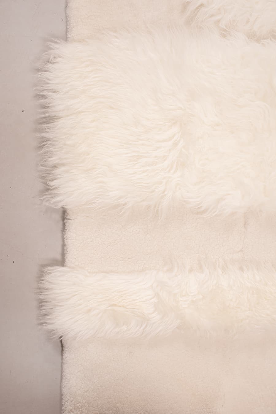 HOLLAND – Oversized Shearling Wool Rug