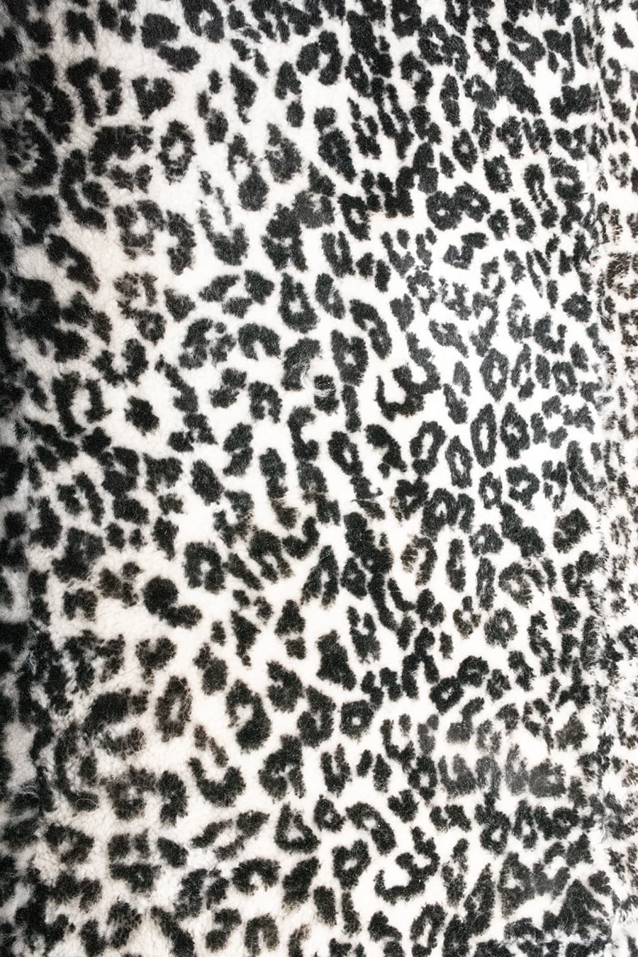 LEOPARD PRINTED – Designer Wool Rug for Modern Interiors