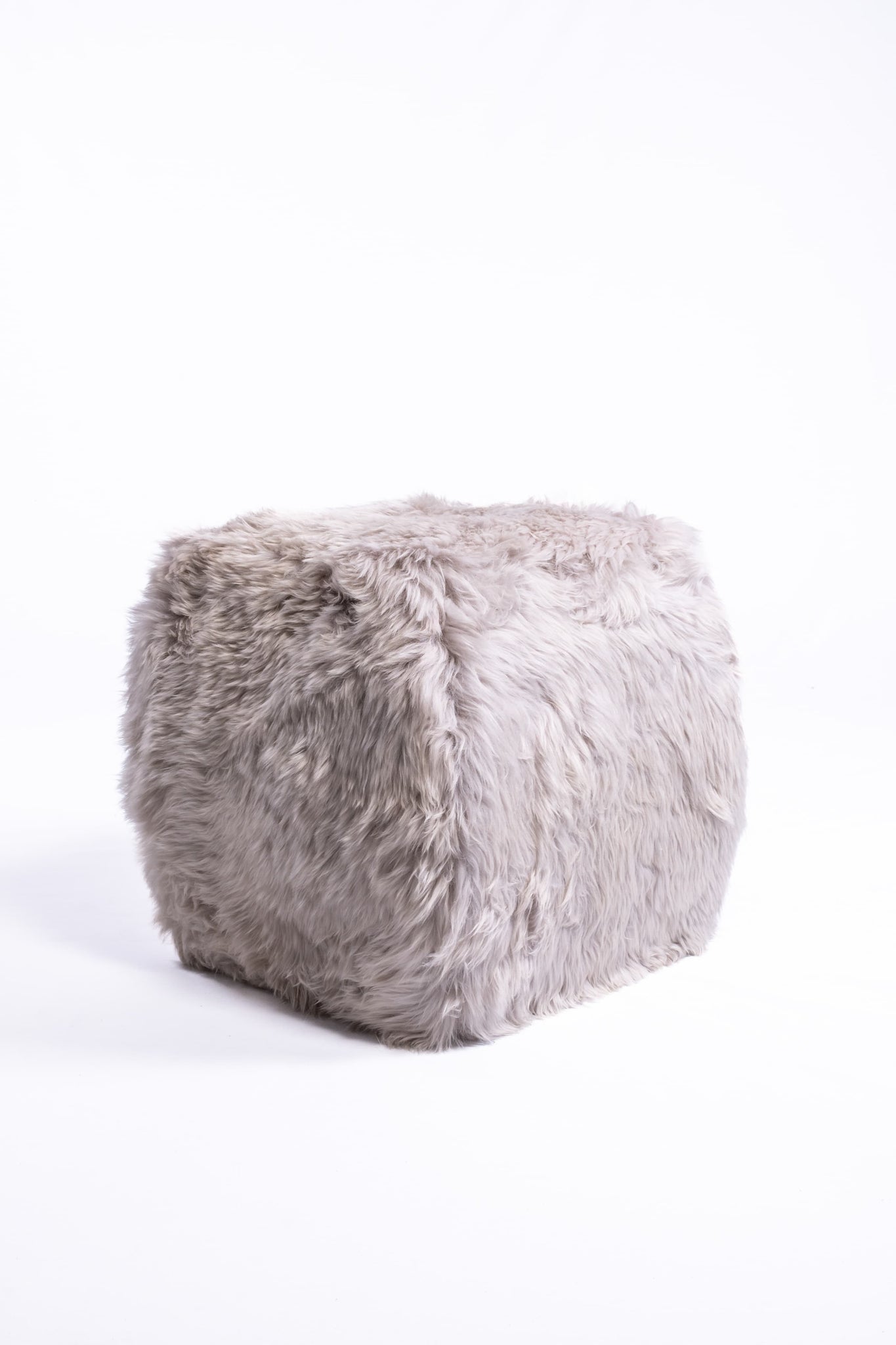 LONG HAIR SHEEPSKIN for Upholstery – Softness in Every Fiber