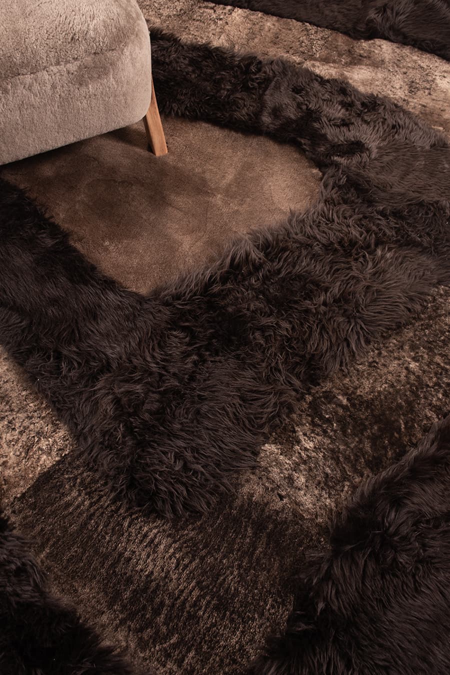 OBELIX – Unique Shaped Rug in Natural Shearling