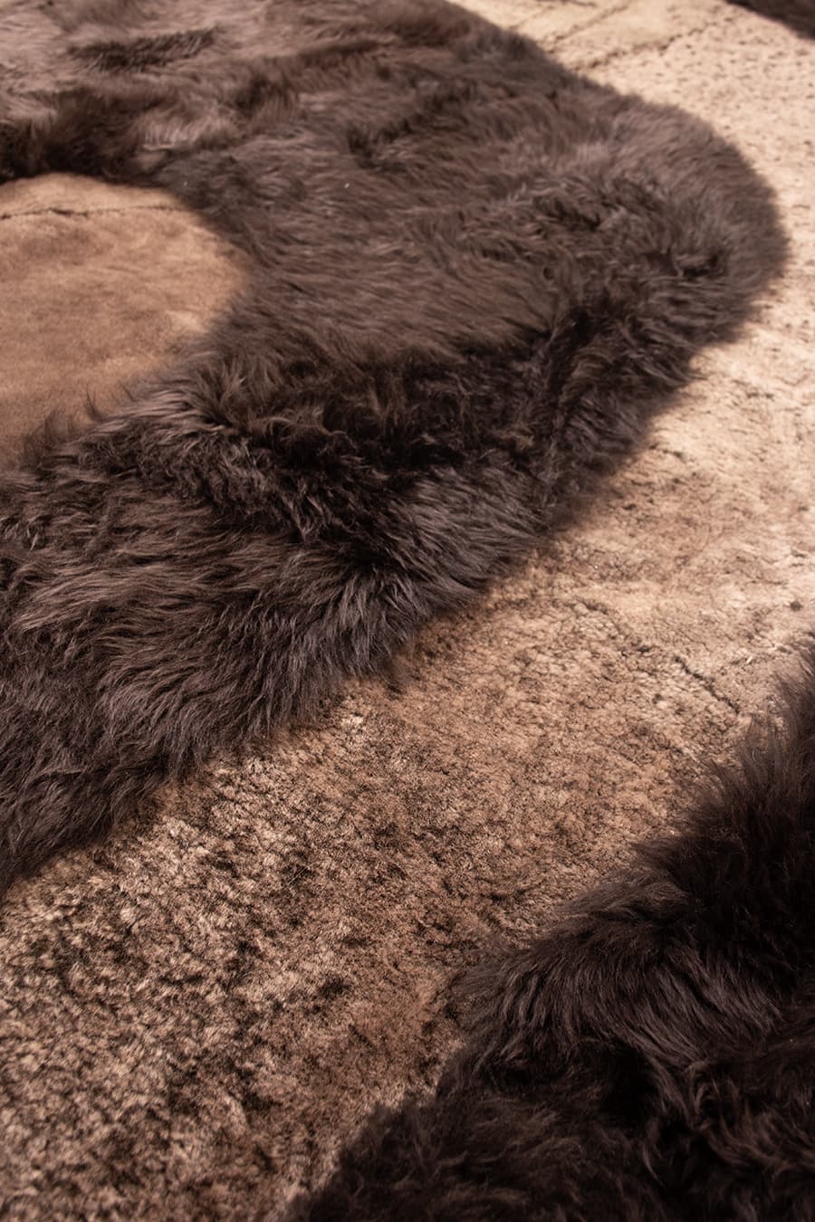 OBELIX – Unique Shaped Rug in Natural Shearling