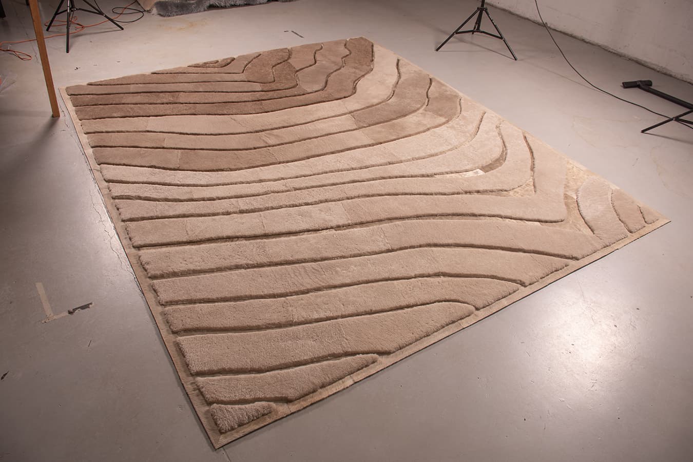 OMBRÉ – Custom Made Shearling and Cowhide Rug