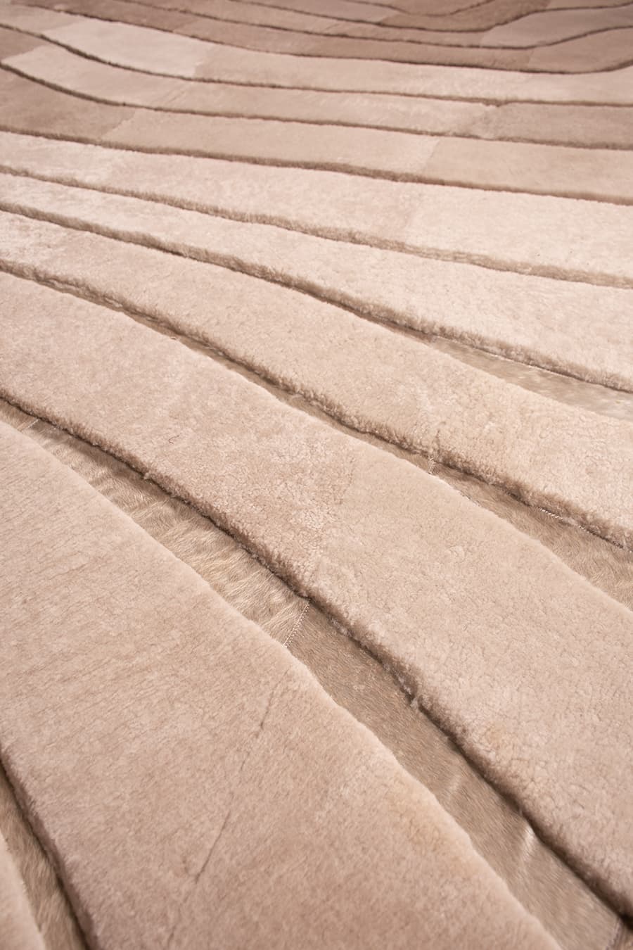 OMBRÉ – Custom Made Shearling and Cowhide Rug