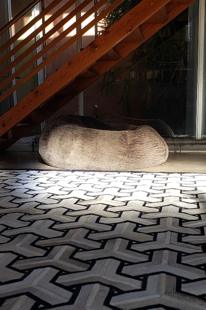 THAI – Cowhide Rug Modern