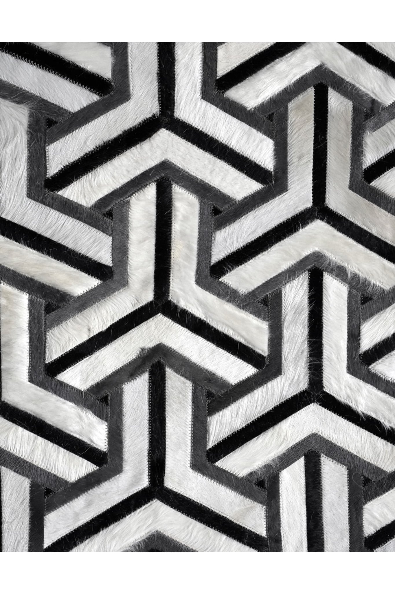 THAI – Cowhide Rug Modern