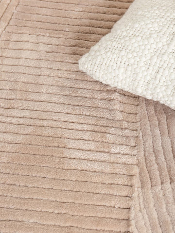 Weekend Kilim Beige Rug made from 100% Merino lambskin with sculpted texture