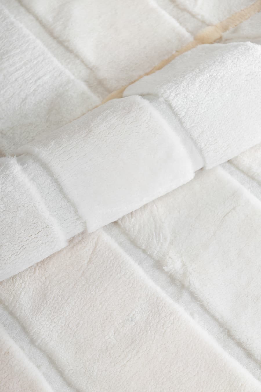 WHISPER - Mercerized Shearling Rug