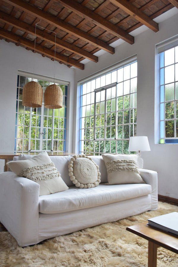 Pom Pom Round Pillow