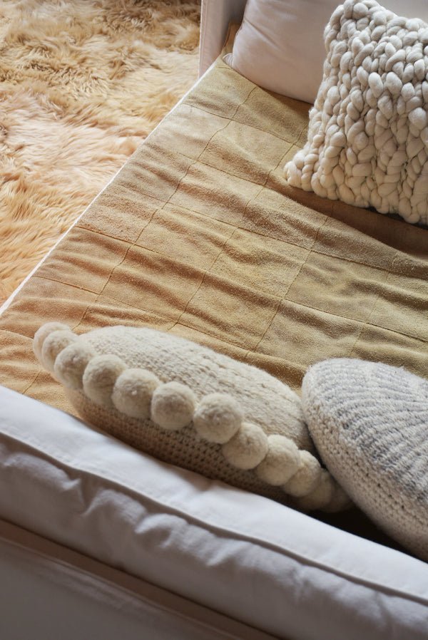 Pom Pom Round Pillow