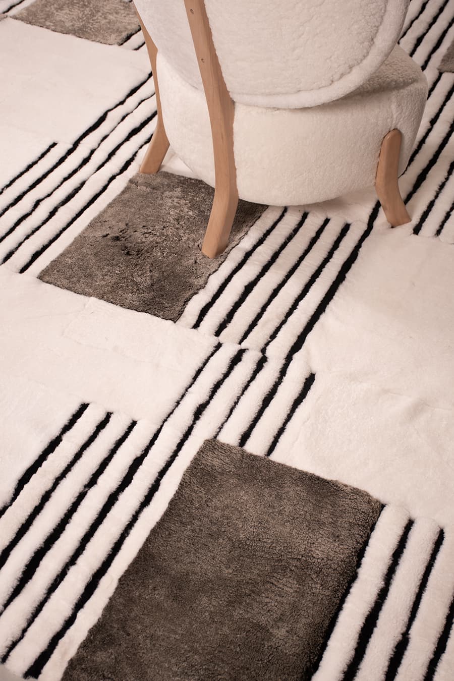 Donkey Merino Wool Rug | Elegant Rug for High-End Interiors – Homelosophy