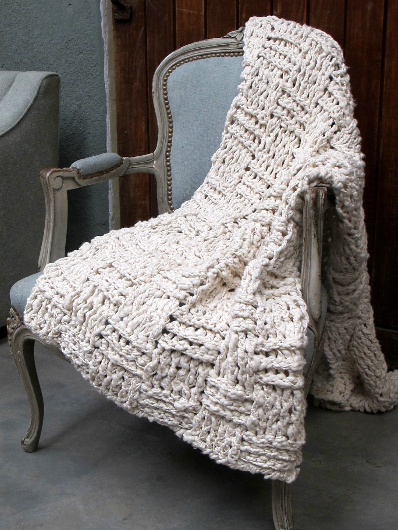 Chess Chunky Knit Throw Blanket