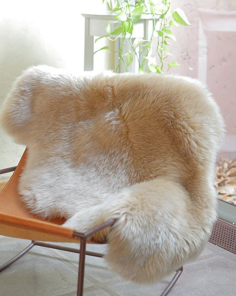 Single Fur Rug – Natural Accent from Patagonia | Homelosophy