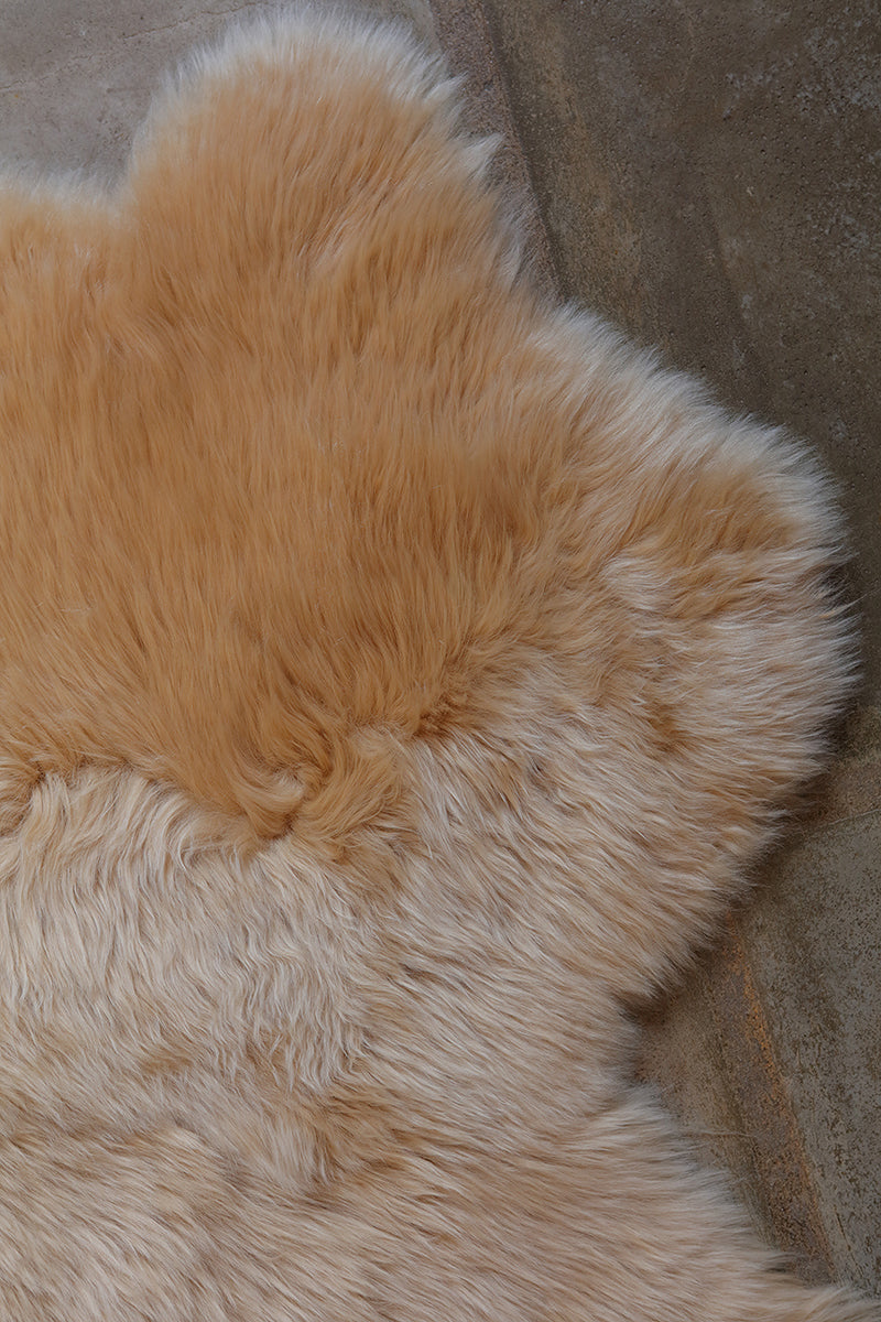 Six Piece Sheepskin Fur Rug - Beige Camel (4.7´ x  6.4´ )